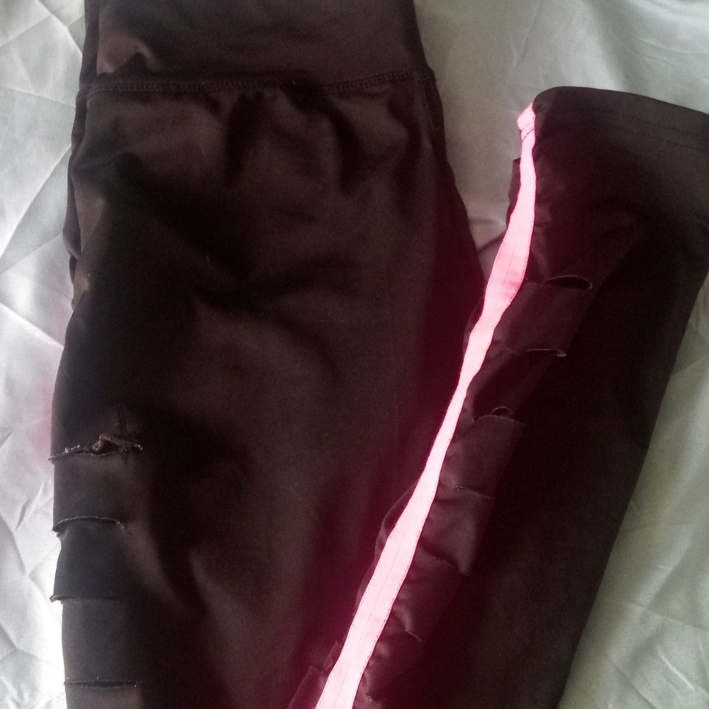 Black side cut leggings
